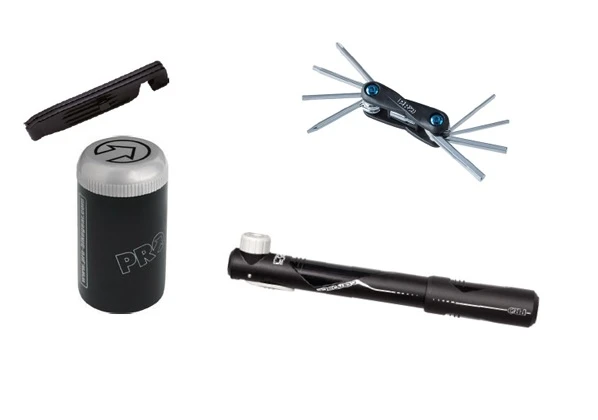 PRO Kombipakke Multitool, Pumpe, Dækjern, Flaske 1 PRO Kombipakke Multitool, Pumpe, Dækjern, Flaske
